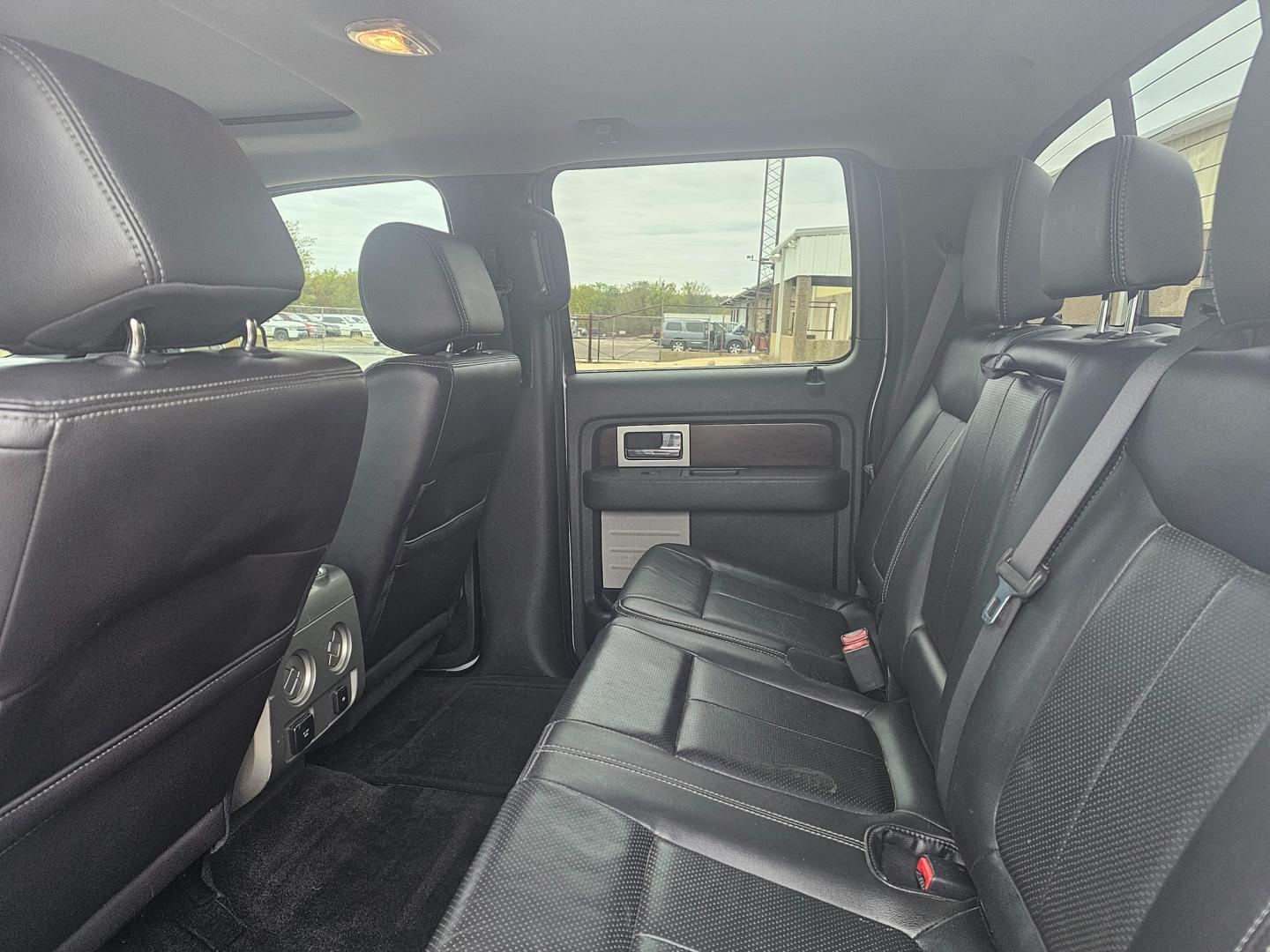 2012 SILVER Ford F-150 FX2 SuperCrew (1FTFW1CF8CK) with an 5.0L V8 engine, 6-Speed Automatic transmission, located at 533 S Seven Points BLVD, Seven Points, TX, 75143, (430) 255-4030, 32.313999, -96.209351 - Photo#5